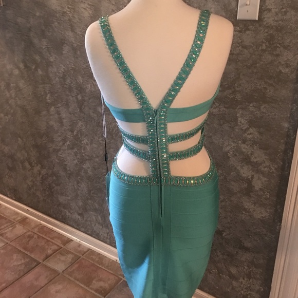 NWT Lucci Lu Body-con Dress - Picture 4 of 7